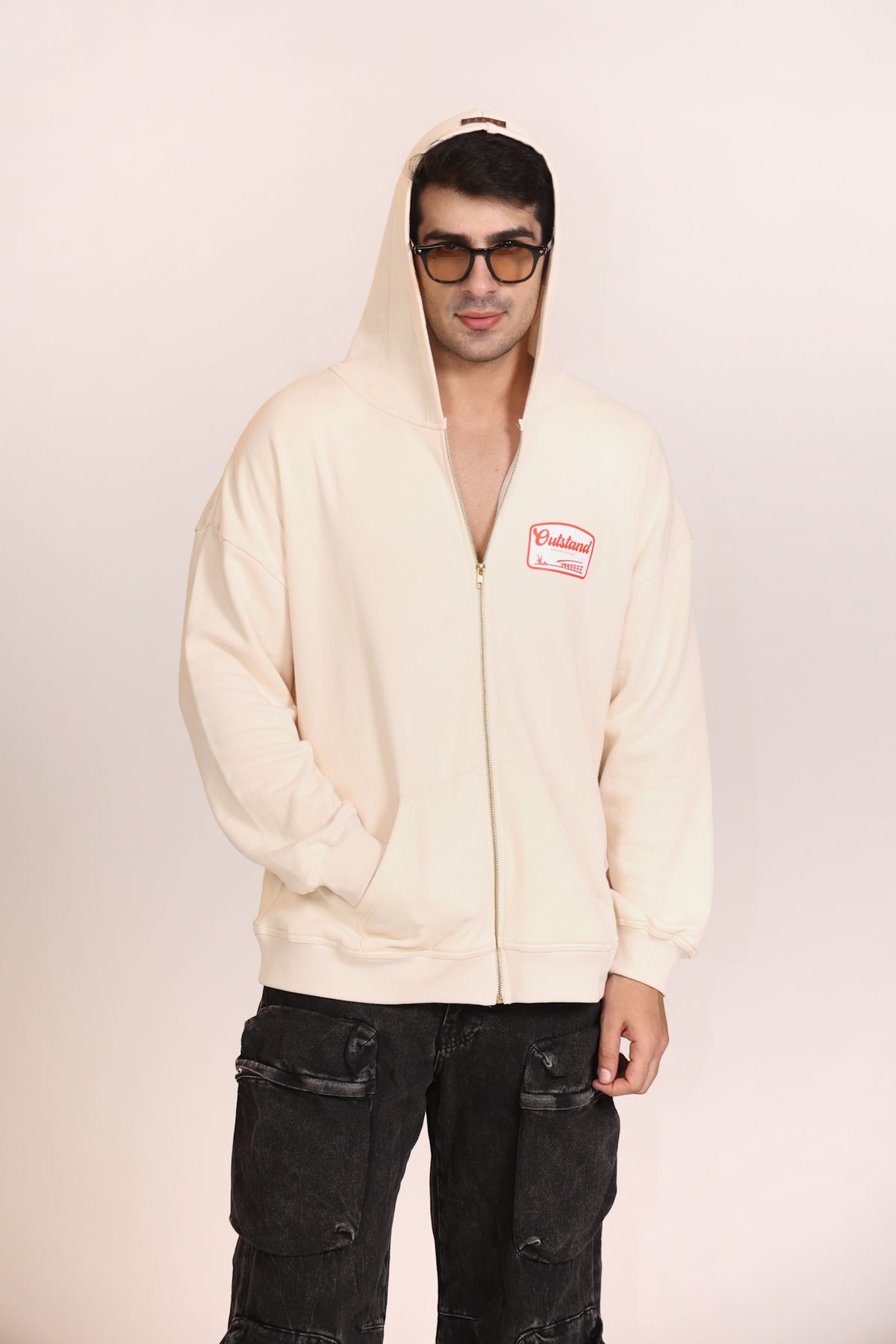Outstand Zipper Hoodie